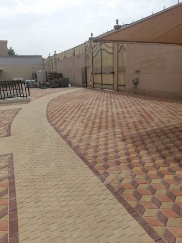Interlock-Tile-works-in-KSA-أعمال-بلاط-الإنترلوك-في-المملكة-العربية-السعودية-33