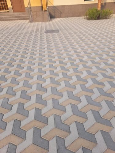 Interlock-Tile-works-in-KSA-أعمال-بلاط-الإنترلوك-في-المملكة-العربية-السعودية-37